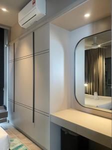 Luxury Executive Suite Antara by Enigma 3BR with Jacuzzi Lvl 8