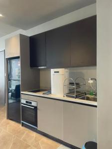 Luxury Executive Suite Antara by Enigma 3BR with Jacuzzi Lvl 8