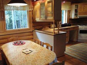 Holiday Home Metsämarja by Interhome