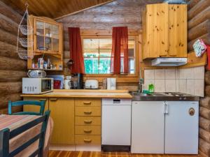 Holiday Home Lemmenmaja by Interhome