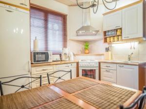 Holiday Home Asterix by Interhome