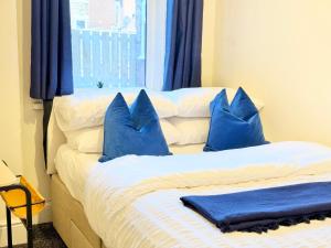 Contractors!, Available in June, 2BR Flat, Free Parking, Fast WIFI