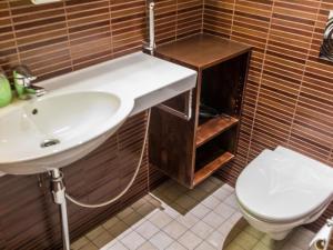 Holiday Home Tahko spa junior suite orange a6 by Interhome