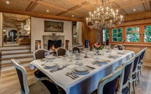 Luxurious 7-Bedroom Chalet with Private Pool in Davos Dorf