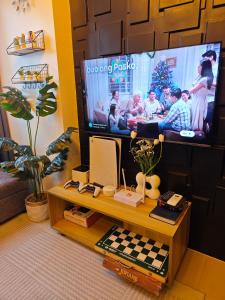 Luxurious and Cozy Condo in Quezon City with City View