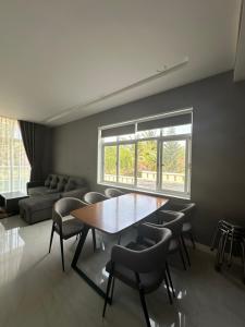 Ocean Vista Mai House