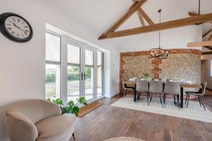 4 Bed in Alderford oc-w30842