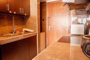 Elegant Condo at ETON Baypark Manila