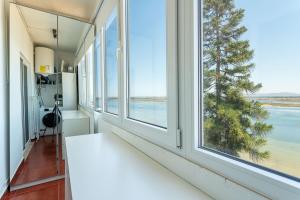 Blife Charlya private rooms at Faro beach