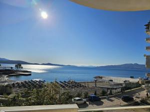 Two Bedroom Apartment With Sea View 100