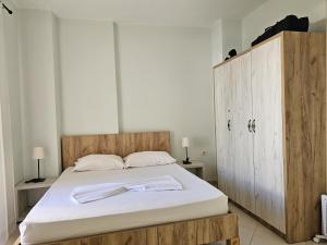 Two Bedroom Apartment With Sea View 091