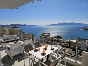 Saranda Wonderful Sea View Apartment 030