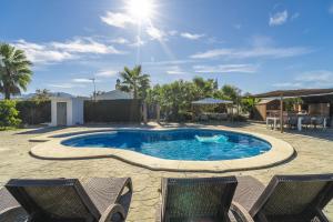 Cubos River Side House Coin