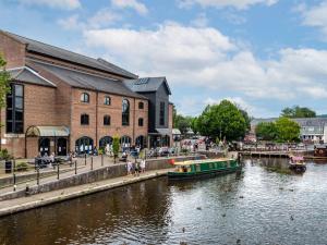 1 Bed in Llansantffraed BN270