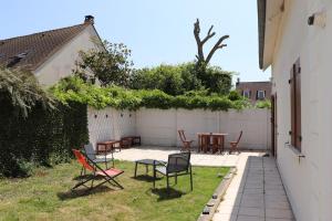 Beautiful home with free parking