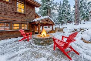 Northstar Hideaway-Private Hot Tub, Shuttle Access