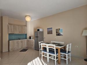 Two bedroom Apartment With Sea View 092