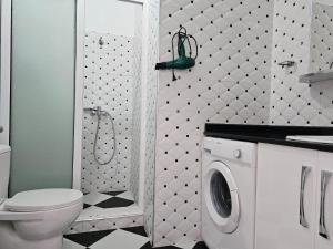 Sea View Apartment in Saranda 060