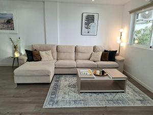 Spacious 3BR Apartment with Terrace 300m Beach PMT13