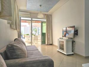 Eri Two Bedroom Holiday Apartment 285