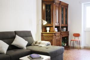 Cosy Apartment with Balcony near Rome Centre, 7 Minutes from Garbatella Metro