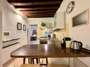 Near Aquarium - Historic Centre & Old Port