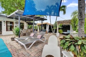 Rainbow Falls 4 Stay for 2