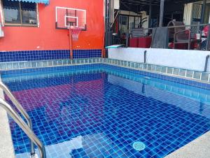 BEN & LEK GUESTHOUSE