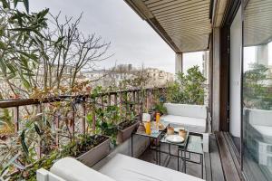 TheBlueStay 603 Spacious Apt with Terrace