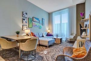 Cozy Apartment -Balcony & Beachfront Resort