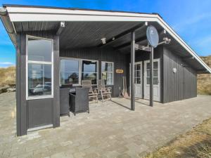 Holiday Home Vika - 600m from the sea by Interhome