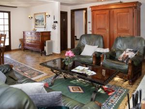 Chalet Chalet Chante Neige by Interhome