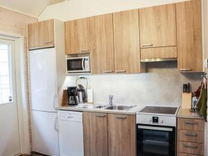 Holiday Home Isohukka by Interhome