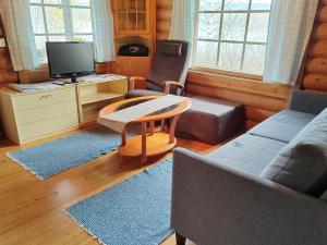 Holiday Home Heinäsorsa by Interhome