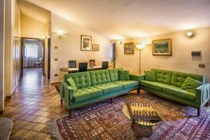 Historic Villa Among Olive Trees Near Assisi