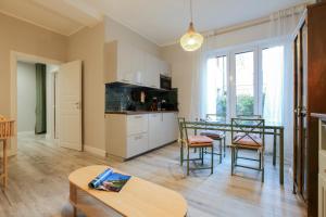 HACCA Collection - Central Station & Buenos Aires