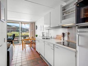 Apartment Jano - 100m from the sea by Interhome