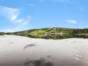 Holiday Home Taukotuli 4 paritalon alakerta by Interhome