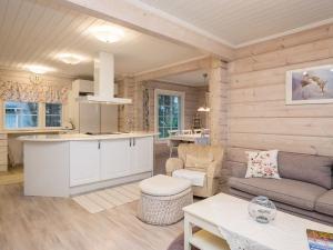 Holiday Home Tyssinniemi by Interhome
