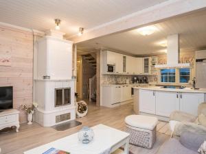 Holiday Home Tyssinniemi by Interhome