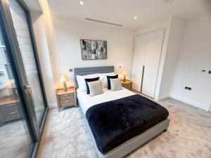 Promo rate - 2BDR flat with Balcony near Bloomsbury, Kings Cross, Clerkenwell by NourNest Apartments