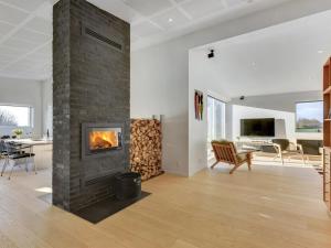 Holiday Home Ermelinda - 900m to the fjord by Interhome