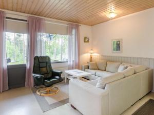 Holiday Home Loma-koli 6 by Interhome