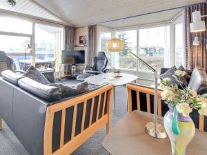 Holiday Home Elsbeth - 500m from the sea by Interhome