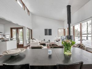 Holiday Home Hevonkuusi by Interhome