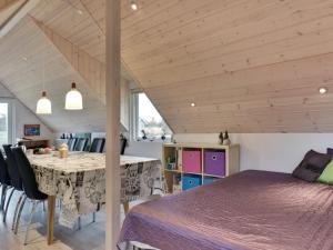 Holiday Home Hinz - from the sea by Interhome