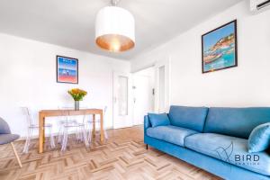 Nice 1BR w Terrace & Parking