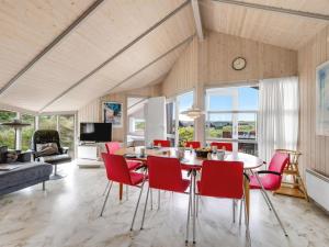 Holiday Home Tuure - from the sea by Interhome