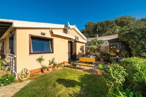 Zenith villa within walking distance of the sea