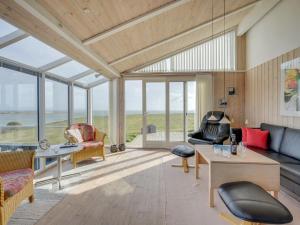 Holiday Home Rajna - 95m to the fjord by Interhome
